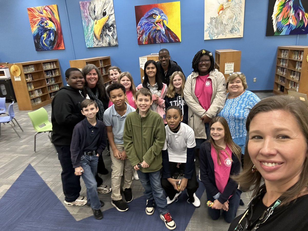 SpringdaleMacon's tweet photo. Springdale’s On The Table was powerful! Springdale’s student leaders know how to move conversation to action! #SpringdaLEADS #ShowUp #Built4Bibb #onthetablemacon @BibbSchools https://t.co/VwlZq7TT9T