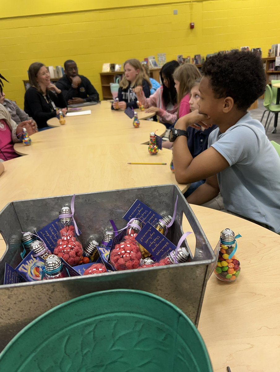 SpringdaleMacon's tweet photo. Springdale’s On The Table was powerful! Springdale’s student leaders know how to move conversation to action! #SpringdaLEADS #ShowUp #Built4Bibb #onthetablemacon @BibbSchools https://t.co/VwlZq7TT9T