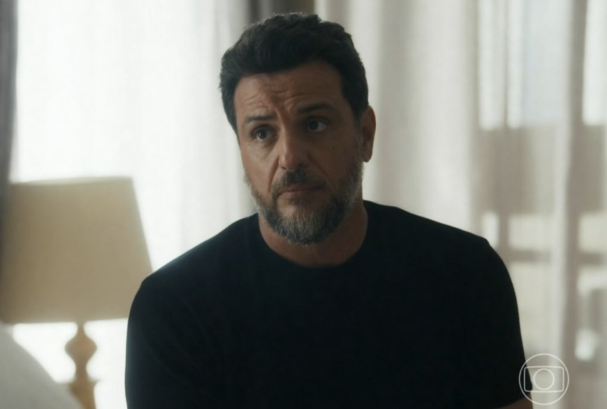 não quero saber se ele é um canalha, na verdade eu ja sei e a guida também.

porque ela emprestou o dinheiro se eles ja se prejudicaram tanto? o que voce tá querendo com isso gloria perez? eu quero uma recaidinha só #Travessia