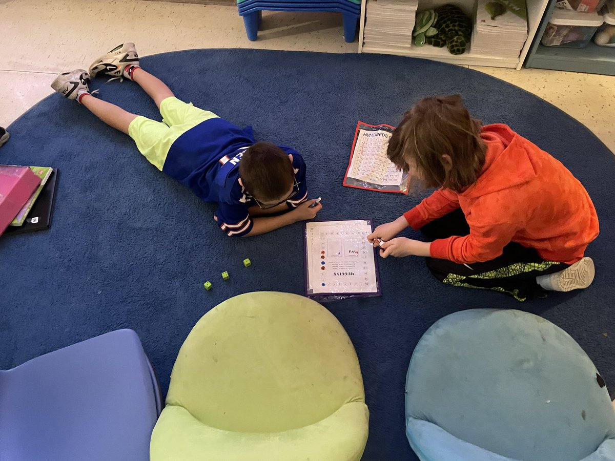 BlessingMahopac's tweet image. Getting the hang of Muggins! 🎲📝#mathrocksinpac #proudap @FulmarsFinest