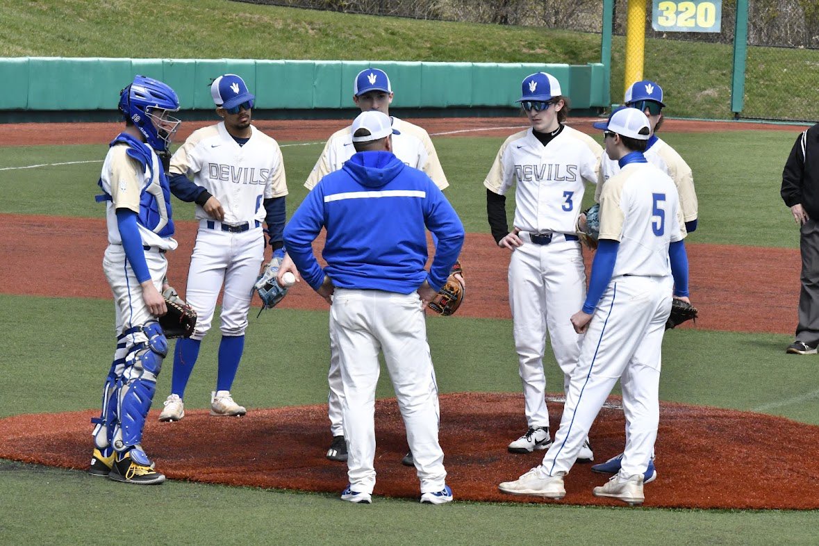 Big 4th inning propels Blue Devils Varsity past Wauconda 11-1 today. Beardman, Jaquez, Larson &amp; Schilz each with 2 hits. Buchert 40 pitches over 4 innings and only 8 pitches for Carpenter in 1 inning!
Jacobs tomorrow at 9a to wrap up Spring Break trip. Let’s go boys!