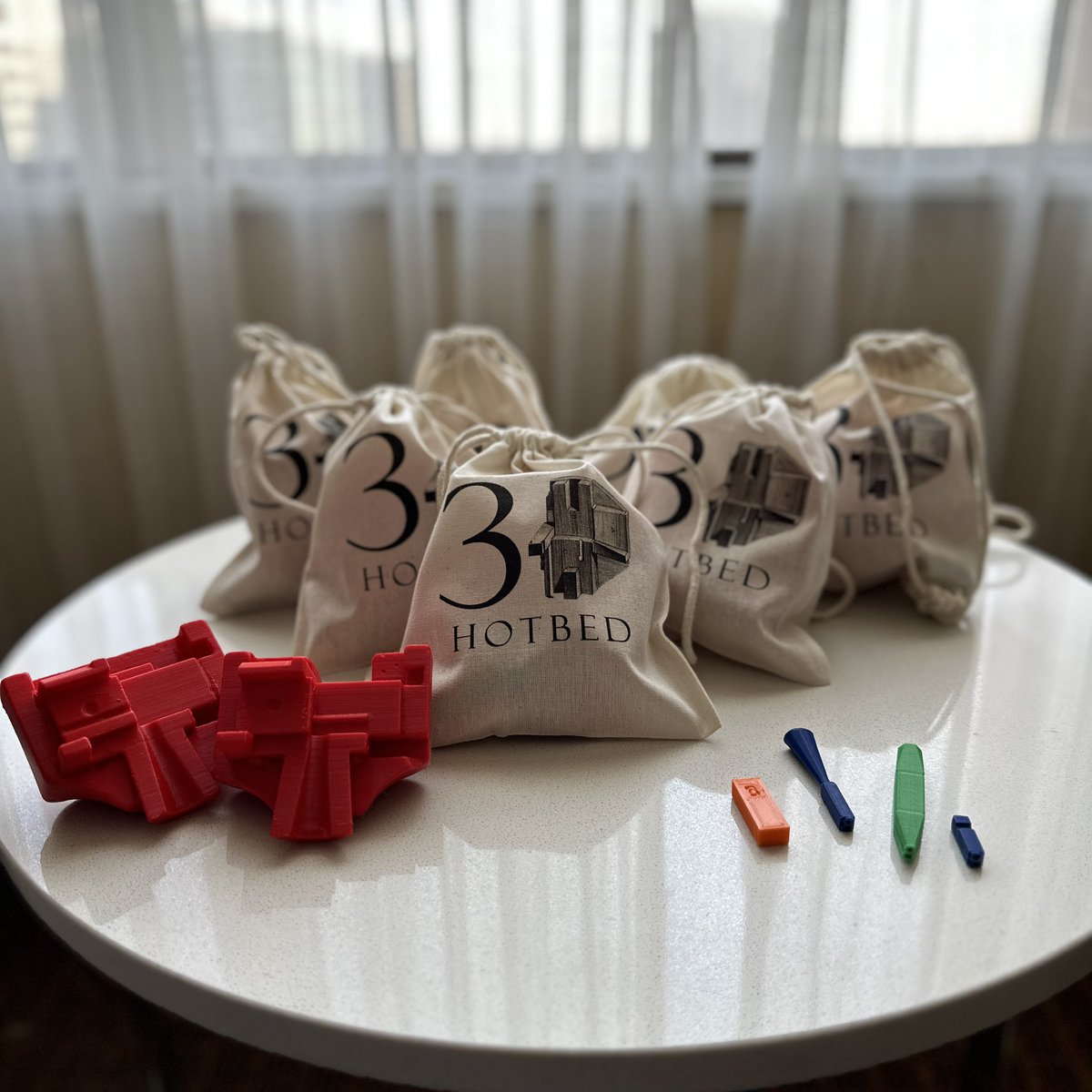 Come visit 3Dhotbed at #Shax2023 on Friday between 11-1 in the Symphony Ballroom to learn more about teaching book history in 3D! We have a few typecasting teaching toolkits in these fancy new bags that need a new home!

3dhotbed.info/toolkit