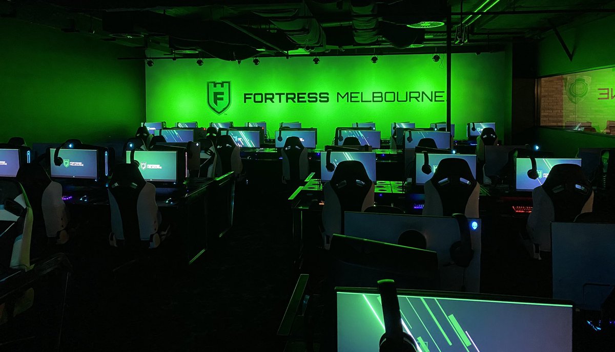 DFATVic's tweet photo. E-gaming is fast becoming a big global industry 📈 adding over 100m gamers every year 👾
@FortressMelb and its purpose-built 2️⃣0️⃣0️⃣ seat e-sports arena 🏟️ means #Victoria is poised to expand its sporting prowess into the digital world ⚽️ 💻
#SportsNXT https://t.co/91nFWL1js8