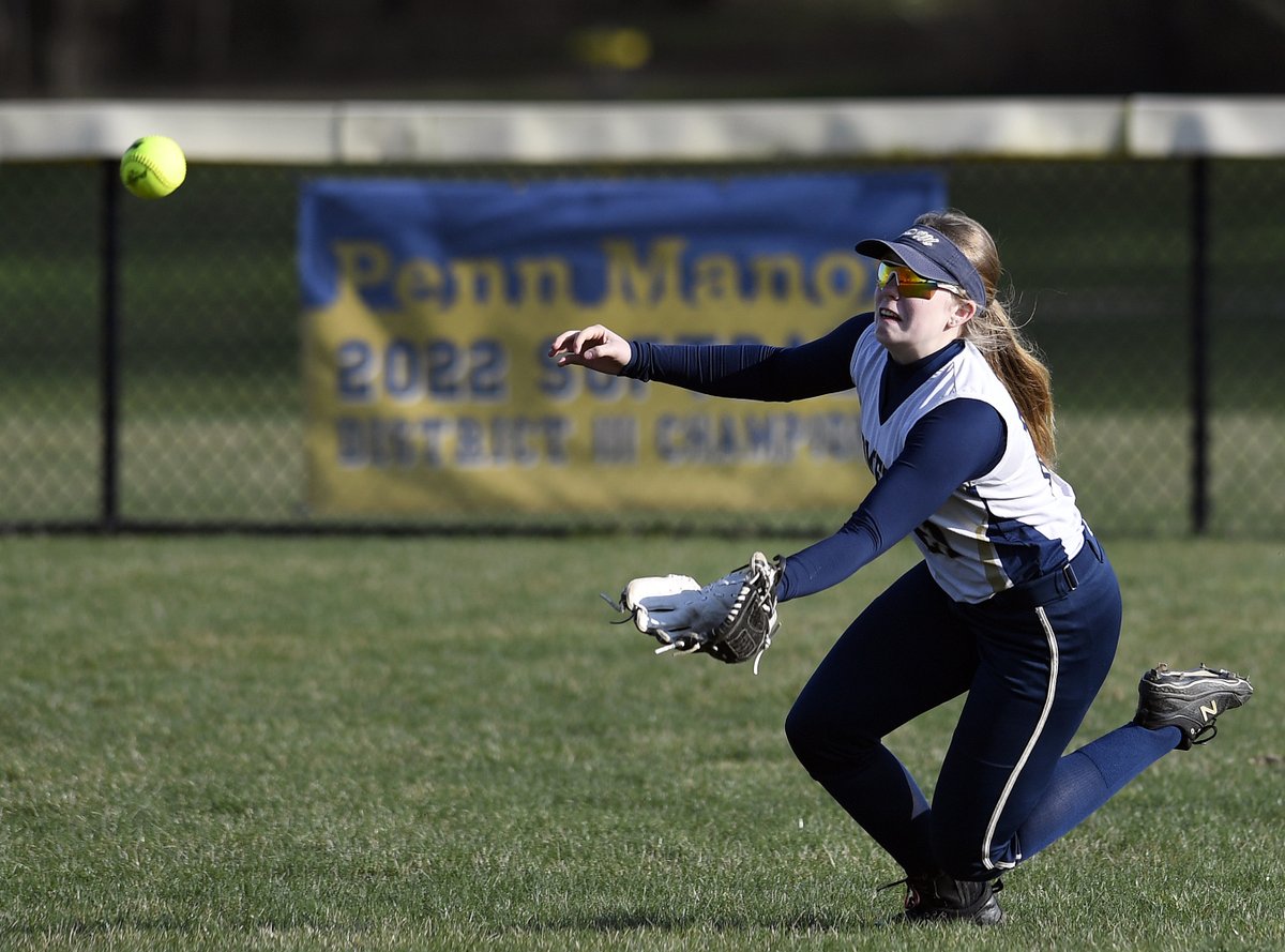 phojoknight's tweet photo. Action packed game at Manor MS Wednesday afternoon as Solanco takes down Penn Manor 8-6 in an L-L League section 1/2 crossover game @LancasterSports @LancasterOnline @dbyrneman @golden_mules @PMsofty @pmcometssports #LLsports Gallery 👉 https://t.co/lMN5d9D6ZT https://t.co/LXVOf3WaRr