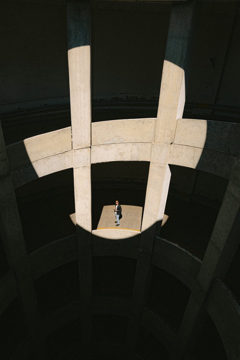 mkewashington's tweet photo. Looking for some extra freelance opportunities to take on in April. I do primarily photo, video, and graphic design work *as well as some motion design. If you know of anyone in the 75 (or anywhere) currently looking for visual work please let’em know🙏🏾❤️ https://t.co/z4G8JLGdwo