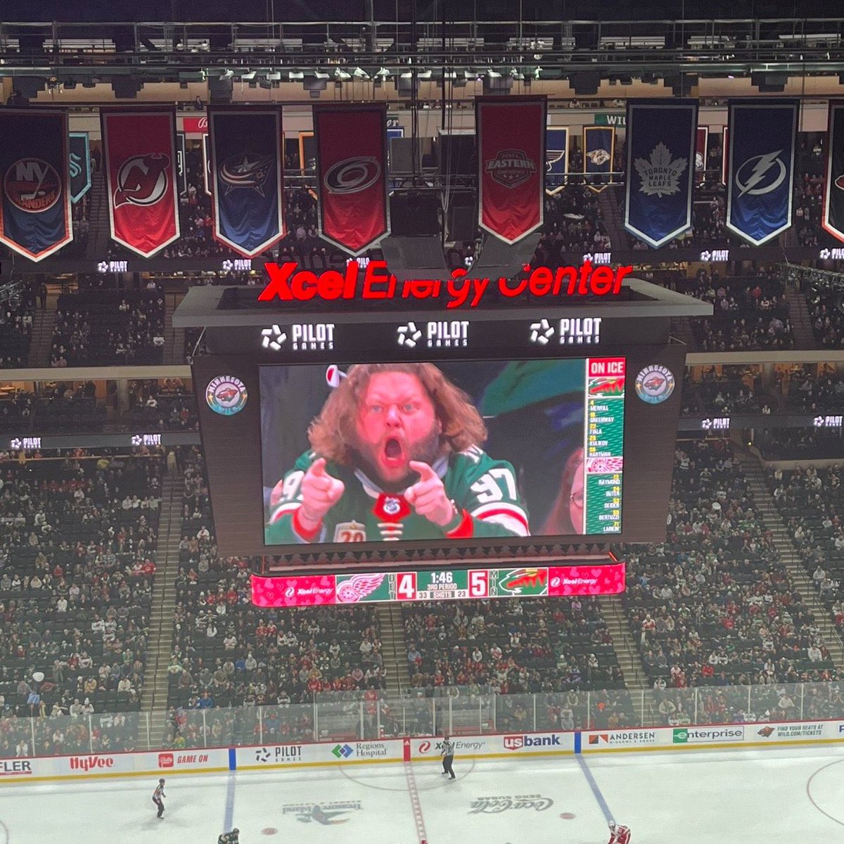 HUGE GAME! If the #MNWild win, we'll give away a Jared Spurgeon signed puck.

RT &amp; Follow for a chance to win!

*Winner announced publicly - don’t reply to links asking for personal info