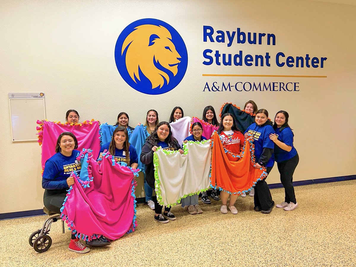 ¡Mujeres De Acción! tweet media