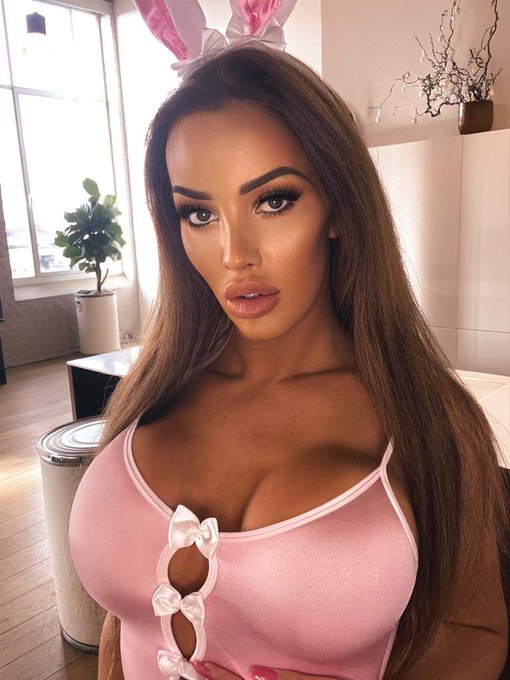Waiting for you to join my page so we can have fun together 😝💦 https://t.co/9kG7Geomev https://t.co/