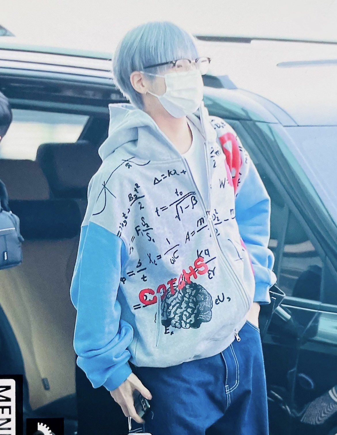 【ほぼ未使用】HYEON ted cape ほぼ未使用】HYEON ted cape