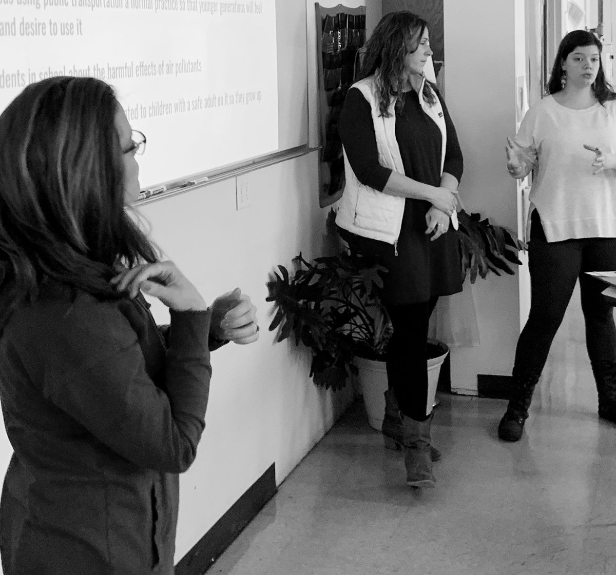 MyTLee3's tweet photo. Some of @maplerunusd best educators tasting the power of #PBL in a Sustainable Future Project  Slice. Collaboration 🤝and curiosity 🔍at its best! @jp_muldoon @brian_murphy1 @PBLWorks https://t.co/FH7CtGhMHR