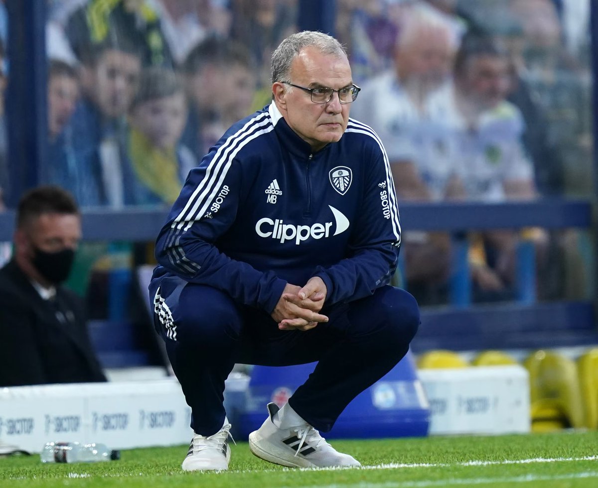 iruleguysanti's tweet photo. Banco a Marcelo Bielsa para dirigir Uruguay.

Hay que terminar con ese concepto de que un entrenador extranjero no puede dirigir nuestra selección. https://t.co/CXohfbXKC4