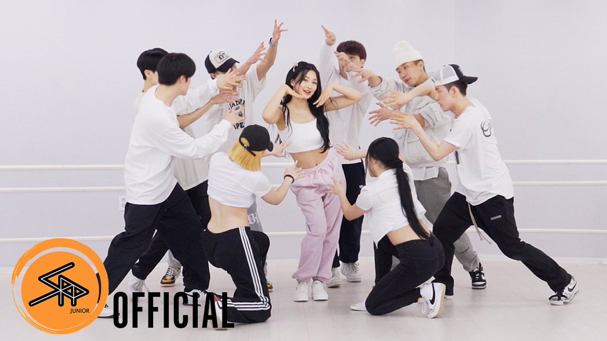 Rockingdoll_'s tweet photo. Rocking doll (록킹돌) Ahri | 'Eyes On Me' Dance Practice
https://t.co/jCGKmcZhmv
#Ahri #아리 #EyesOnMe
#아이즈온미 #Rockingdoll
#록킹돌 #안무영상 #PracticeVideo https://t.co/hcxwuhRrW2