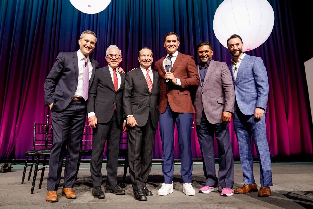 Nats4Good's tweet photo. To our 2023 Washington Nationals, we say: welcome home. 

Thank you to our supporters who helped raise nearly $1 million to advance the community impact work of @Nationals foundation at last night’s Homecoming Gala.

https://t.co/Jc9yay1prM | #Nats4Good https://t.co/D3xyY8TTce