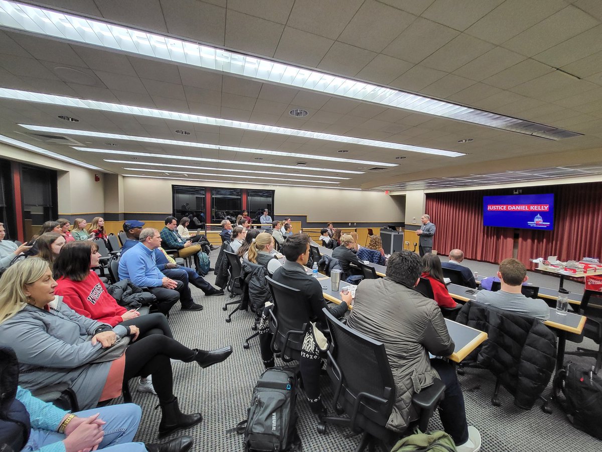 brandon_maly's tweet photo. What the mainstream media won't show you. College students fired up to support a judicial conservative in an off-year election in the bluest city of the swingiest state in the country! #WISupremeCourt @GOPBadgers @ScottPresler @tpaction @FoxNews @NEWSMAX @JusticeDanKelly https://t.co/KWb2KtCc99