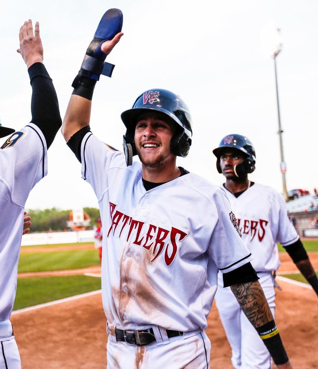 FOS's tweet photo. NEWS: Major League Baseball and the MLBPA's minor leaguers have agreed to the first-ever CBA for minor league players, per @JeffPassan.

It will double minor league player pay at every level. https://t.co/h1Ge6iF2Af