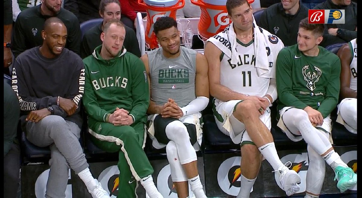 BaayMoBreezy's tweet photo. 55 victoires
21 défaites
Meilleure équipe toute conférences confondues (est,ouest,nord et sud😭😂)
MILWAUKEE BUCKS
#NB221 https://t.co/EXeCmFfxSL