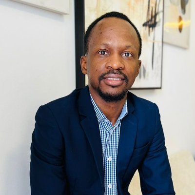 SAfmRadio's tweet photo. On #TrendingNews @FavoredAsa chats to @iamkstunt Adekunle OwolabiโResearcher, Journalist and social commentator
We reflect on:
#HongKongRugbyTournament
#Ukraine #IOC
#Mkhwebane
#ThaboBester #NandiphaMagodumana
#PopeFrancis #RespiratoryInfection
#KamalaHarris
#SAfmSoundAwake https://t.co/OQdqgek8jt