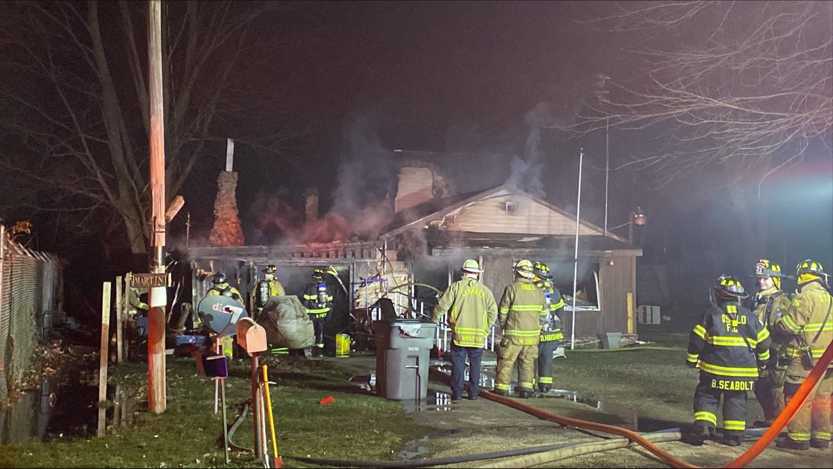 Julianne Grohowski ABC57 (@julianneabc57) on Twitter photo 🚨 BREAKING: Osolo Twp. and Elkhart crews are on the scene of a house fire on Forest Hill Avenue in Elkhart County. Working to learn more info, stick with <a href="/ABC57News/">ABC57 News</a> for the latest details. 🚨 BREAKING: Osolo Twp. and Elkhart crews are on the scene of a house fire on Forest Hill Avenue in Elkhart County. Working to learn more info, stick with <a href="/ABC57News/">ABC57 News</a> for the latest details.