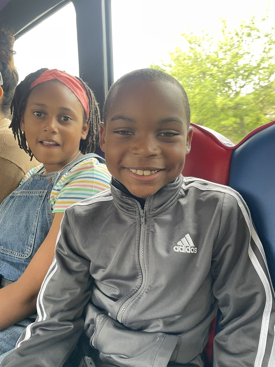 MrsEgonzalez's tweet photo. Part 1 of the Part Bus today ! Phew this was such fun to plan, and these faces make it all worth it 💙🧡@HumbleISD_ACE https://t.co/GQ2AQpUWtR