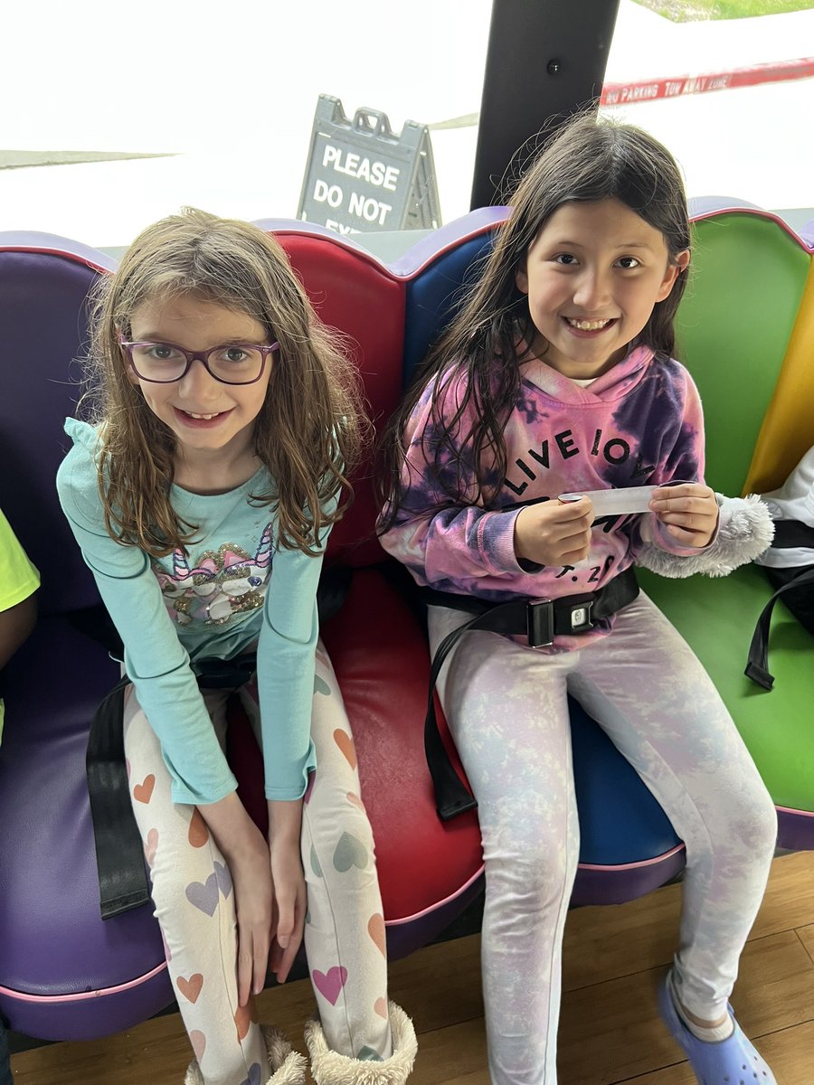 MrsEgonzalez's tweet photo. Part 2! Thanks to those who purchased items and helped these kiddos reach their goal 🧡💙 @HumbleISD_ACE https://t.co/kDvJ2Pto98