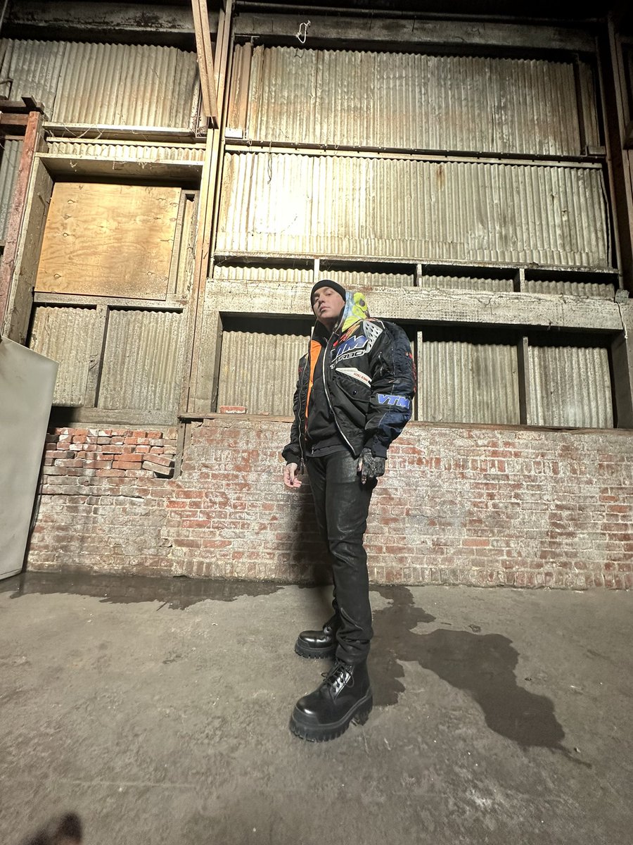 iamblackbear's tweet photo. on some chill ass shit lately https://t.co/hSohHmW790