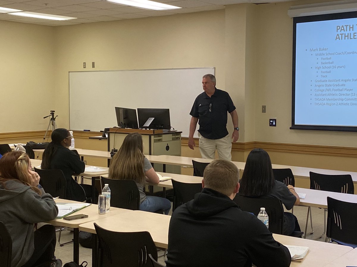 SAISD_Athletics's tweet photo. Coach Baker and I were honored to represent San Angelo ISD tonight in speaking to the ASU Athletic Leadership class! #futureathleticadministrators @OfficialTHSADA  @angeloathletics https://t.co/aKZPMvLUL7