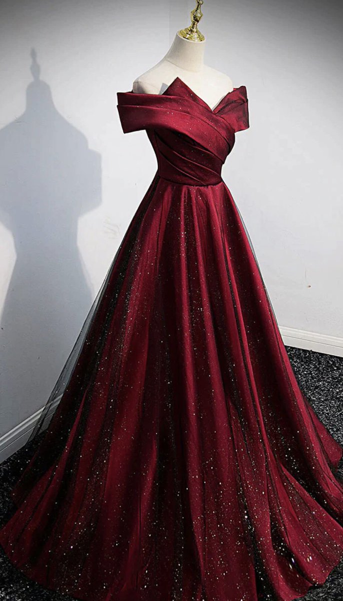 greymeats's tweet photo. Getting this dress for pr0m so yeah kinda need to lose a shit ton more weight to look nice https://t.co/4jZuTWHPIY