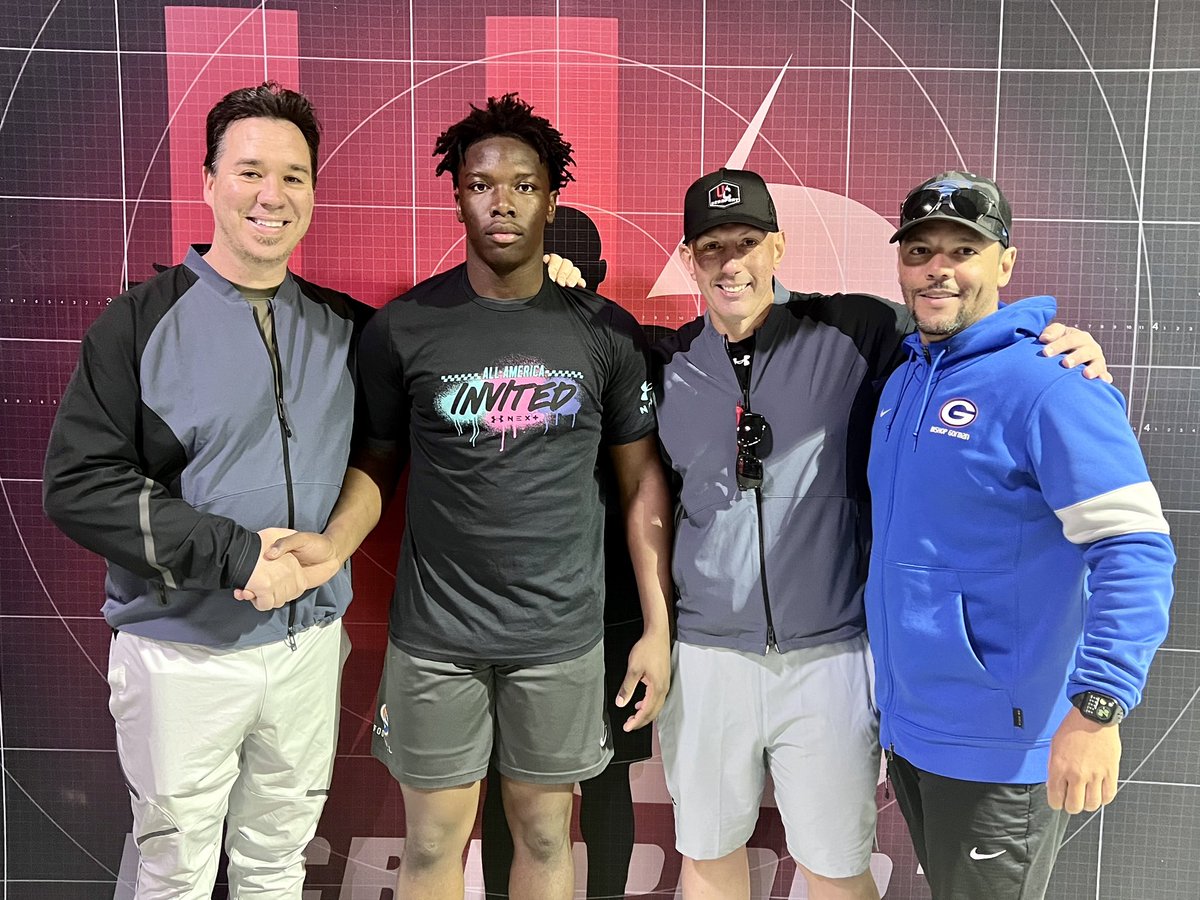 Great day at Bishop Gorman Pro Day 👊

Shoutout to ESPN Jr. 300 prospect Elija Lofton on earning an invite to the <a href="/UANextFootball/">All-America Game</a> All-America game‼️