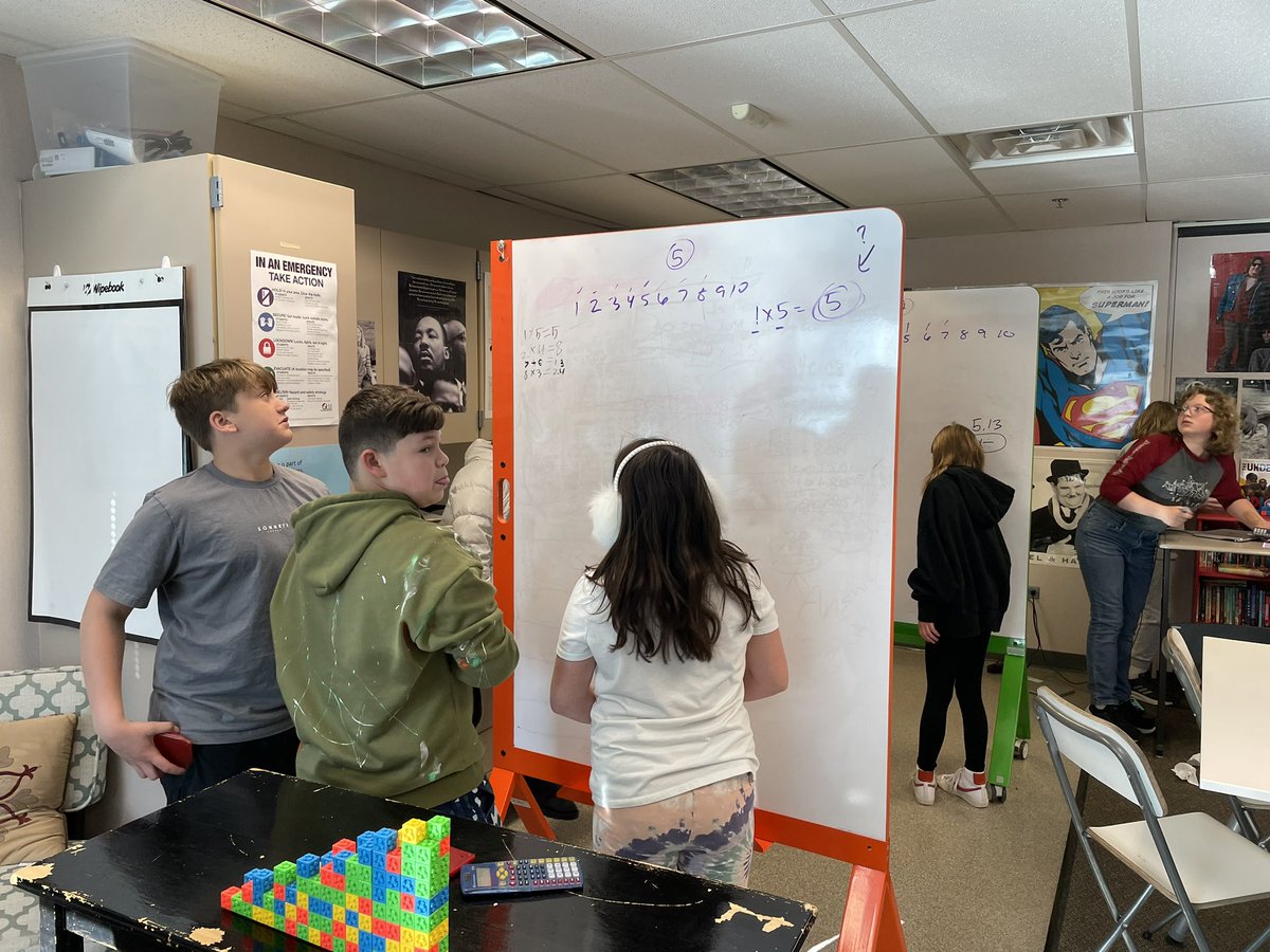 MrNeibauer's tweet image. Day 10 of building my @pgliljedahl #thinkingclassroom:
Students are thinking more and complaining less. Knowledge is starting to mobilize around the room.
Today, they collaborated for 45 minutes, and asked for more time! #mathtwitter