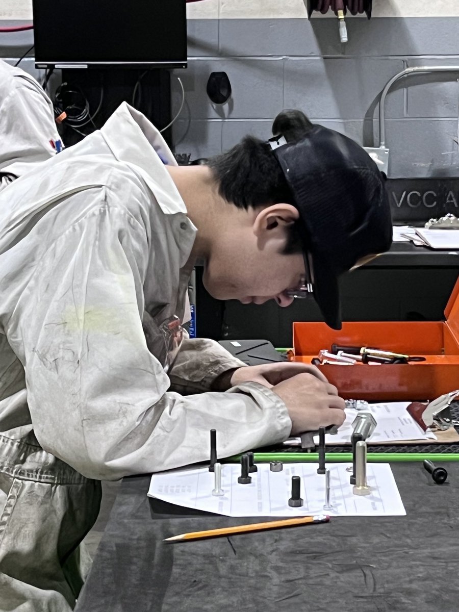 ⁦<a href="/VSB39/">Vancouver School Board</a>⁩ 🥇🥈medal students competing in ⁦<a href="/SkillsBC/">Skills Canada BC</a>⁩  Regional competition ⁦<a href="/VccAutoServtech/">VCC Automotive</a>⁩. Great competition with such amazing support from VCC staff and Automotive suppliers