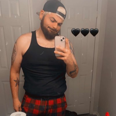 #NewProfilePic https://t.co/9p8mra4Sh0<a href="/tag/newprofilepic"class="tags">#NewProfilePic</a>