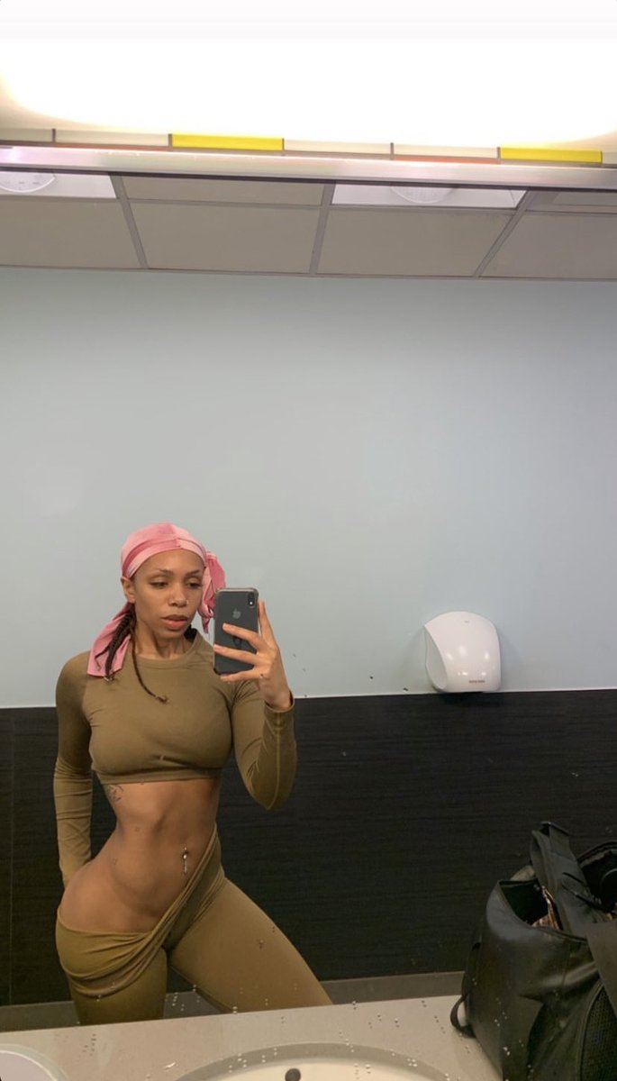 AngelaSneed14's tweet photo. What is the use of having eyes when you can’t see that I am the LOVE of your LIFE ❤️🩹💫
.
.
.
.
#workouts #embodiment #embodimentpractice #embodiedmovement #divinefeminineenergy #blackgirlspole #blackgirlmagic✨ #deftones https://t.co/bjAjB8izcT