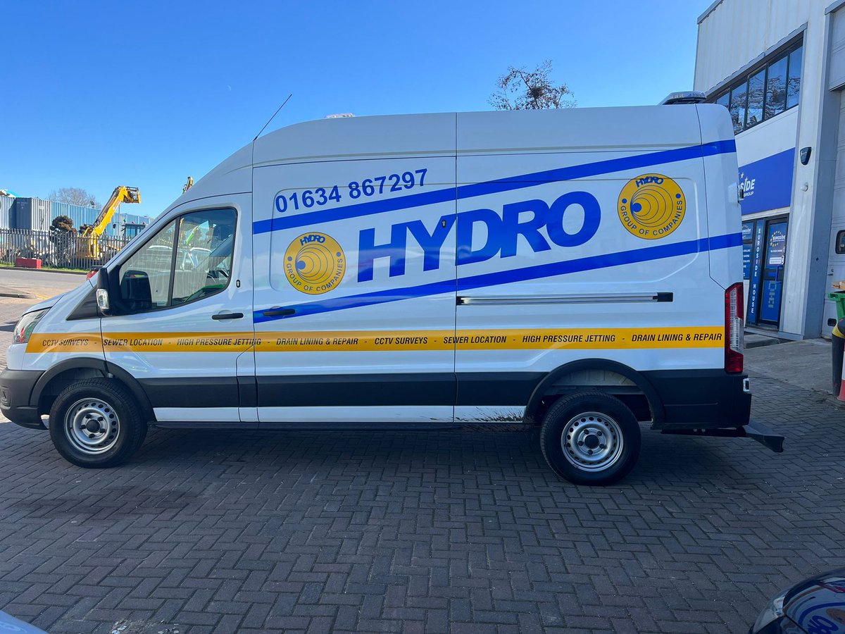 Signsandimaging's tweet photo. Another Vehicle Branded and Chapter 8 compliant for In Sewer Surveys.
Their fleet is growing all the time and a great company to deal with.

#vansignage #chapter8 #chevrons #fordtransit #signwriting #signsandimaging #signskent https://t.co/7T5i4UmFlf