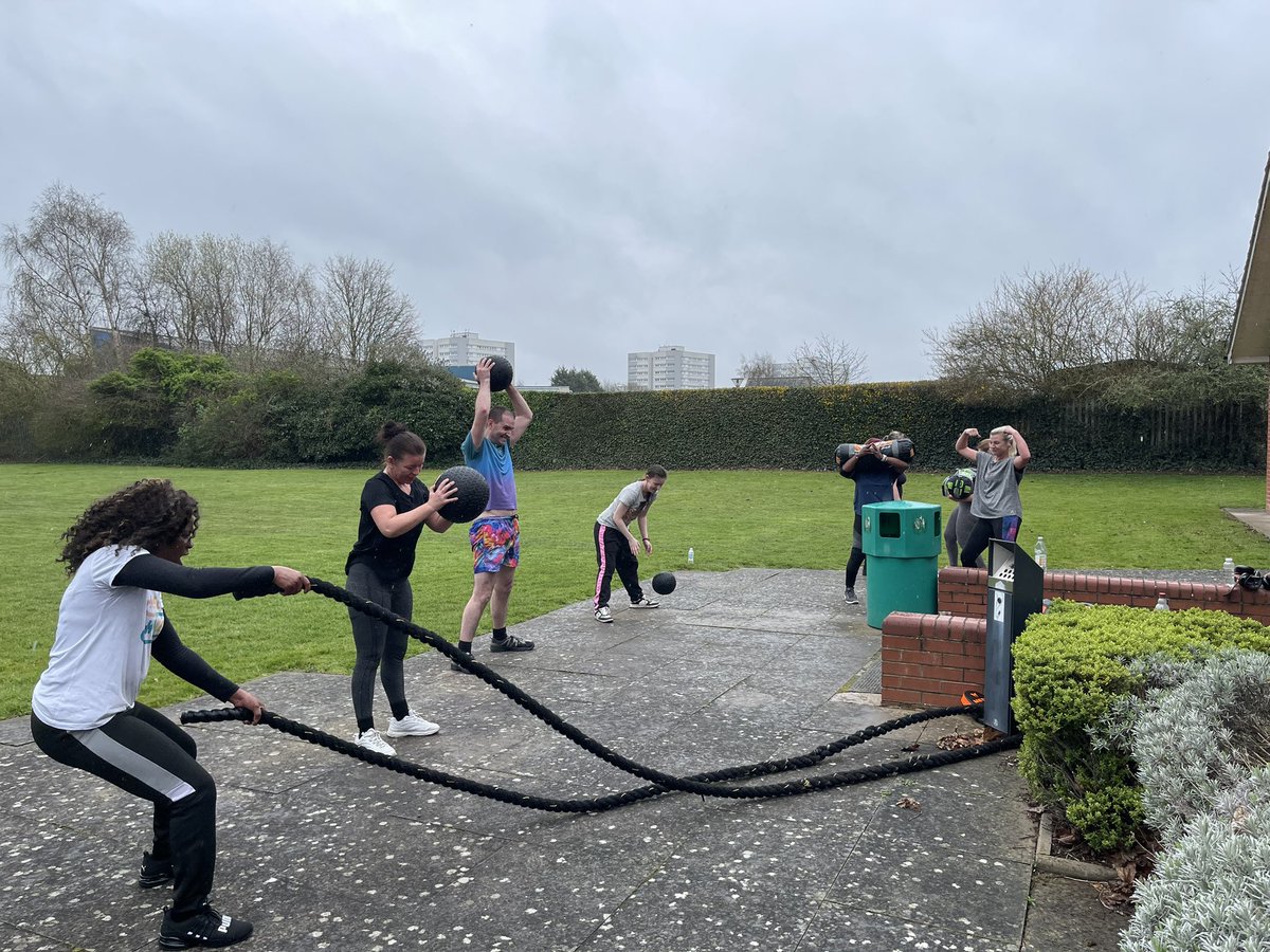 School Run Bootcamp
Look at this lot! Indoors and outdoors again. They loved being outdoors in the rain. This crew are unbelievable🥊
#FitnessCircuit 
#fitnesslifestyle 
#fitnessforwellbeing
