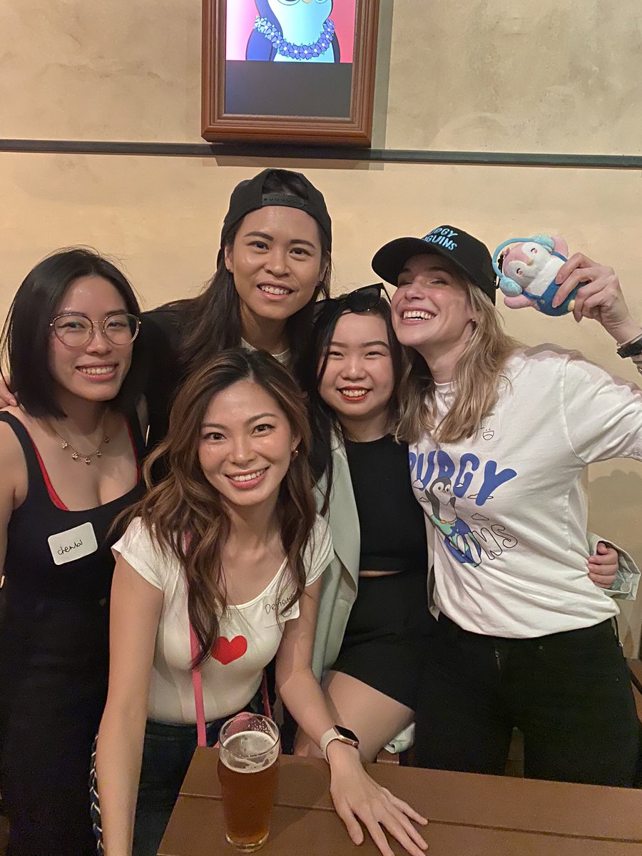 GOT DA MEMO. Dressed up as a pudgy &amp; huddled with some fun peeps yesterday at <a href="/PudgyAsia/">Pudgy Asia🐧</a>‘s event 🙆🏻‍♀️🤗🤍🐧 Thank you <a href="/OnlyShauns/">Shaun</a> for inviting me (why we got no photo ser) 🥰 

Also, welcome to SG <a href="/ViPowow/">Vi</a>!!!! ✨ Man I need that pudgy stufftoy….

<a href="/pudgypenguins/">Pudgy Penguins</a>