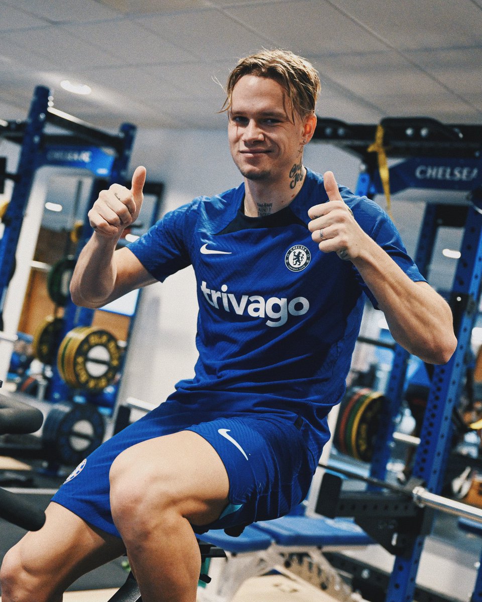 Mudryk on his start at Chelsea: “Difficult start? I can say yes, but… I really like this pressure”. 🔵 #CFC

“One day said that guy who said I’m a loser, he will say I’m a winner. Time will tell”, said to <a href="/ZoryaLondonsk/">Zorya Londonsk</a>.