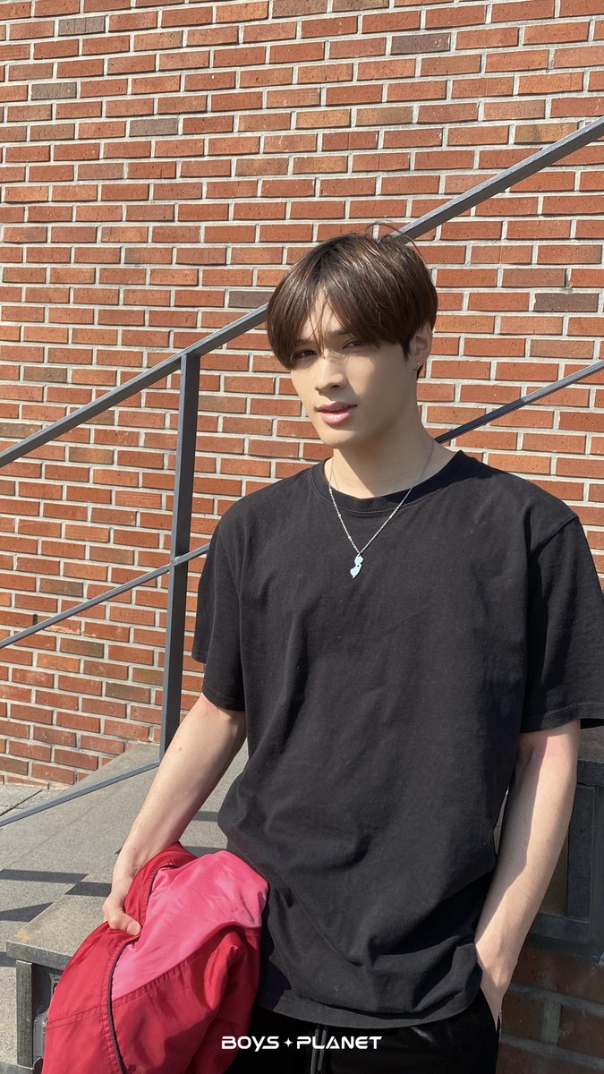 _mnetplanet's tweet photo. 스타 크리에이터님의 마음을 훔칠 보이즈 플래닛 소년들의 남친짤이 도착했습니다 💌 #제이 #JAY

오늘도 빛나는 소년들과 함께하는 목요일, 준비 되셨나요?
이따 봐요 (｡•̀ᴗ-)✧₊˚❤️

소년들의 더 많은 정보는?
✔️ Instagram (https://t.co/1fDTBxHGcu)

〈#BOYSPLANET〉 https://t.co/2TMl7xoRDL