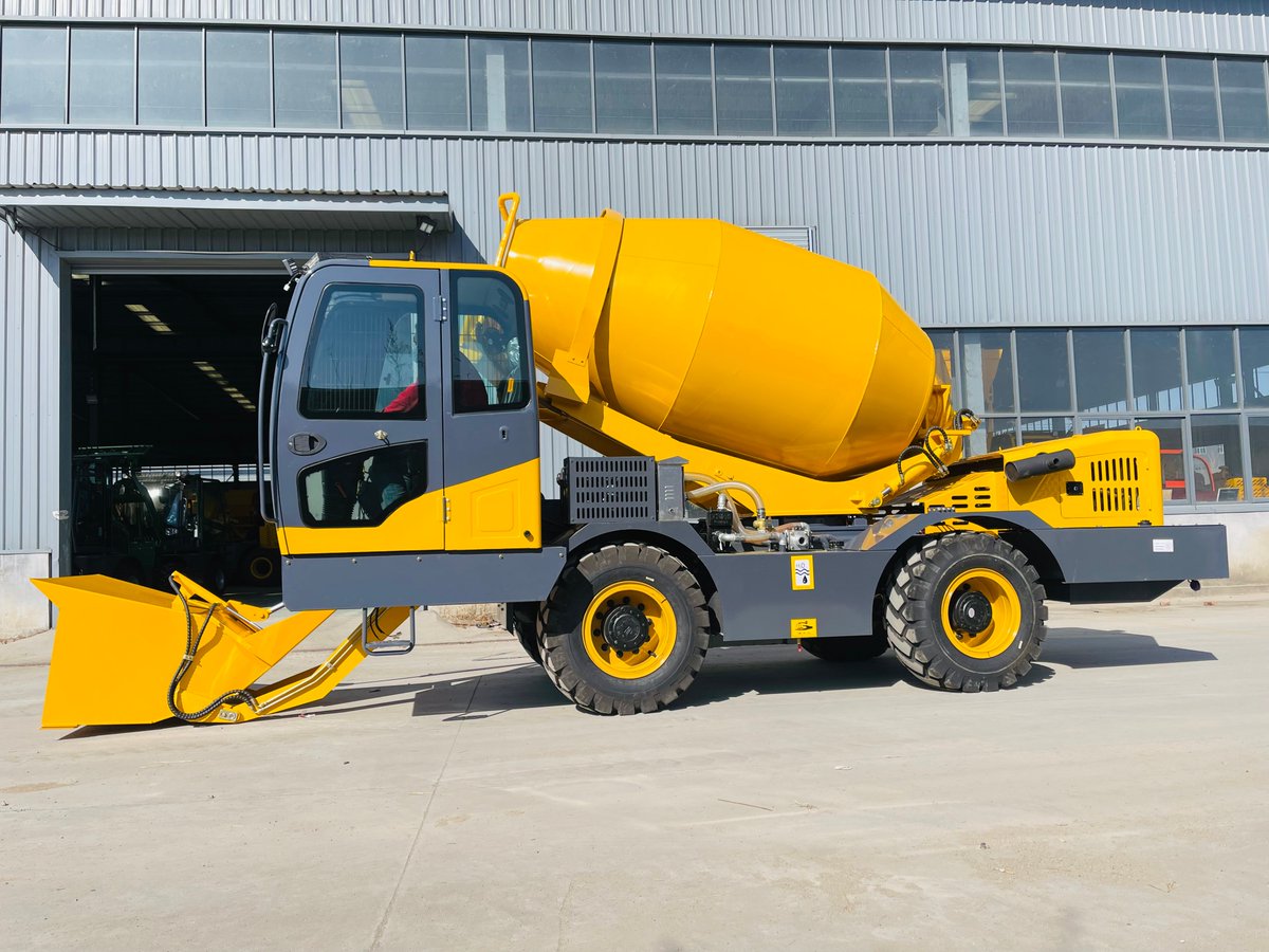 CKhenryzhang's tweet photo. Self-Loading Concrete Mixer, 1.6m³~5.5m³ optional

#CRUKING #mixer #concretemixer #transitmixer https://t.co/2LzX3h2ac7