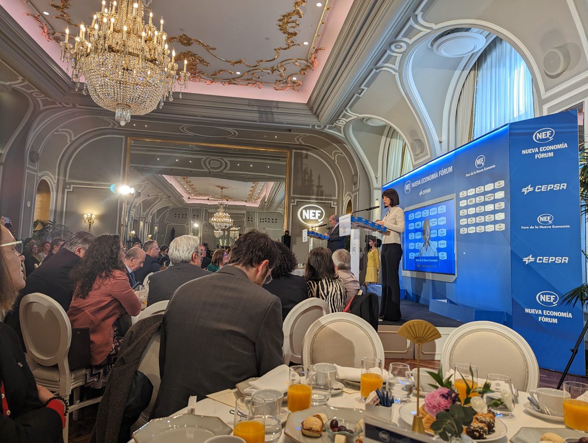 Estrategos (@estrategoses) on Twitter photo 💡 Asistimos hoy al desayuno de <a href="/NewEconomyForum/">New Economy Forum</a> #NEFOnline en el que interviene <a href="/DianaMorantR/">Diana Morant</a>, ministra de <a href="/CienciaGob/">Ministerio de Ciencia, Innovación y Universidades</a>, que acude tras aprobarse el año pasado la Ley de Ciencia, Tecnología e Innovación
🔭”Uno de cada cuatro nuevos empleos son de ciencia”, señala #EstrategosES 💡 Asistimos hoy al desayuno de <a href="/NewEconomyForum/">New Economy Forum</a> #NEFOnline en el que interviene <a href="/DianaMorantR/">Diana Morant</a>, ministra de <a href="/CienciaGob/">Ministerio de Ciencia, Innovación y Universidades</a>, que acude tras aprobarse el año pasado la Ley de Ciencia, Tecnología e Innovación
🔭”Uno de cada cuatro nuevos empleos son de ciencia”, señala #EstrategosES