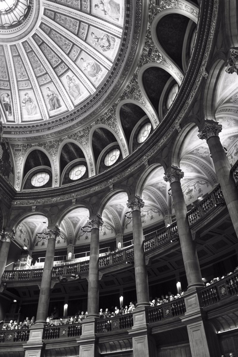 ‘The Graduation’ @EdinburghUni #EdinburghGrad #EDINBURGH with @WeAreProvoco @Leica_UK (needs a tap)