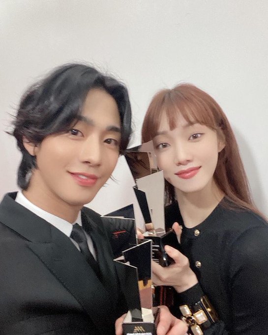 ahnleezip's tweet photo. honestly can't wait for 2023 award shows https://t.co/XPFklq5WFY