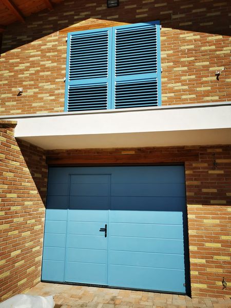 RyternaDoors's tweet photo. Colour makes all the difference!
Special pricing on the bespoke colour-painted doors.
Go for 'Chartwell Green', 'Pebble Grey' or whatever you want. Pick up your colour from any chart.🌈
https://t.co/4G0KlObokm
#bespoke #colour #ryterna #garagedoors https://t.co/EhwtLDZb4r