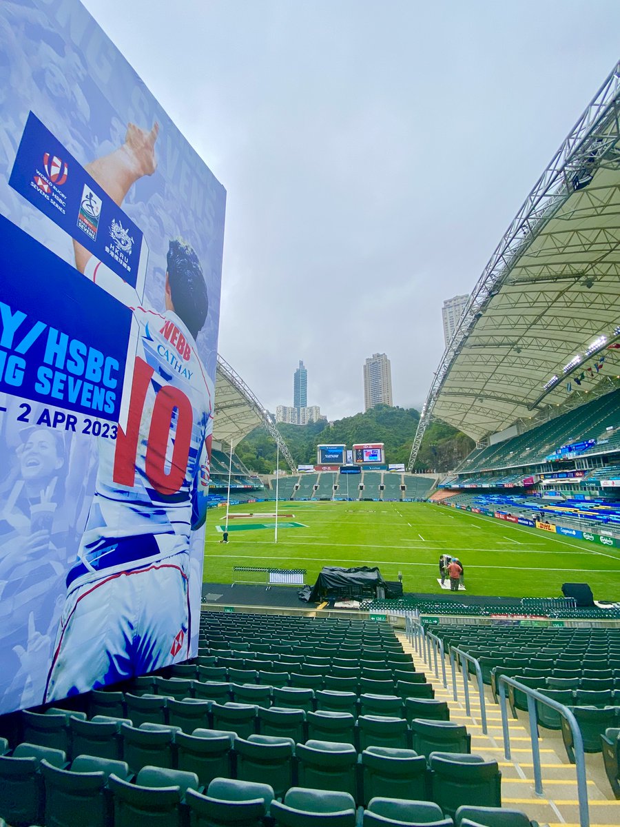Sound check complete <a href="/OfficialHK7s/">Hong Kong Sevens</a>!
Been such a thrill to work alongside so many @WorldRugby7s broadcasting greats, this weekend with <a href="/kenlaban/">Ken Laban</a>🎙
Catch all 3 Days featuring 28 teams across the Women's &amp; Men's competition🇭🇰
🎥 world.rugby/sevens-series/ 🎥