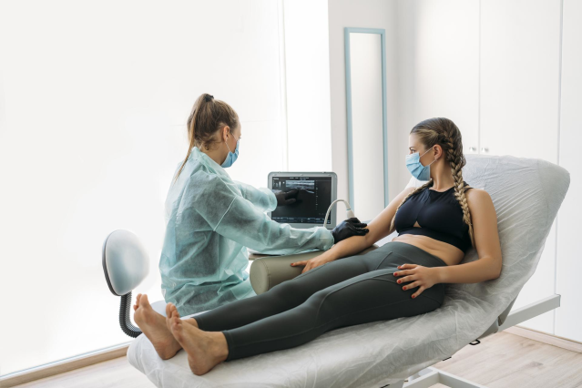 millyengel's tweet photo. By 2026, thousands of #doctors will reach #retirement age. Our report offers insights on the increased demand for advance practice providers (APPs) to provide patients with #healthcare in @HealthcareBrew. #health https://t.co/KwVT4JhhxX https://t.co/uz9p3tUC7q
