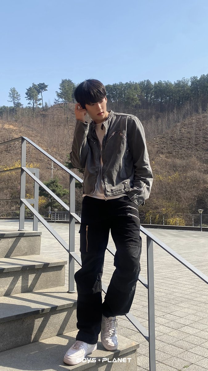 스타 크리에이터님의 마음을 훔칠 보이즈 플래닛 소년들의 남친짤이 도착했습니다 💌 #나캠든 #NAKAMDEN

오늘도 빛나는 소년들과 함께하는 목요일, 준비 되셨나요?
이따 봐요 (｡•̀ᴗ-)✧₊˚❤️

소년들의 더 많은 정보는?
✔️ Instagram (instagram.com/boysplanet.off…)

〈#BOYSPLANET〉