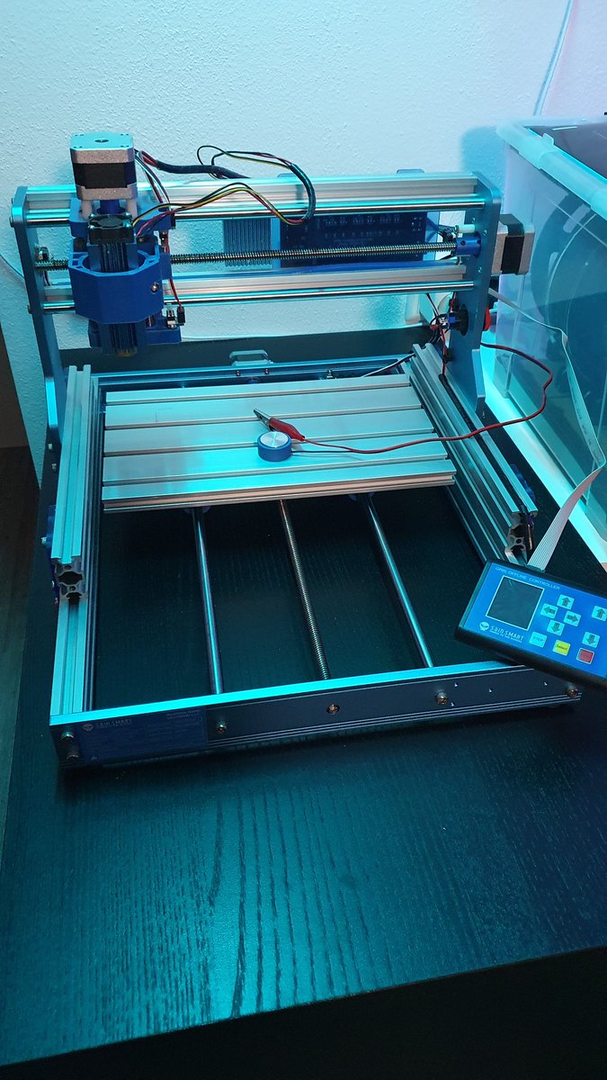 technikhobbyist's tweet photo. CNC ist da! Inklusive Laser Modul.
Aber eine Acrylabdeckung fehlt definitiv! Das klingt ja fast nach einem zukünftigen Video 😁 https://t.co/6p0MsIDbl2