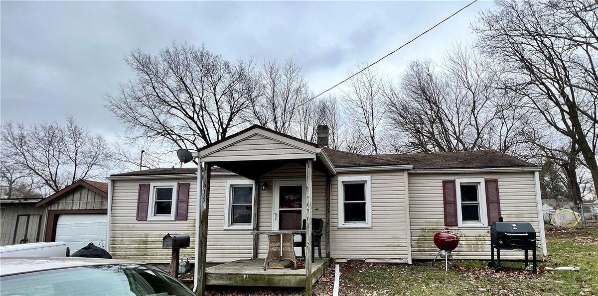 ClevelandREMAX's tweet photo. Just Reduced!  $59,897.00, 2BR, 1BA, 615 W Harper Avenue, Decatur, IL 62526, Full Details https://t.co/mdywolyM3h https://t.co/i4GU9XeIqT