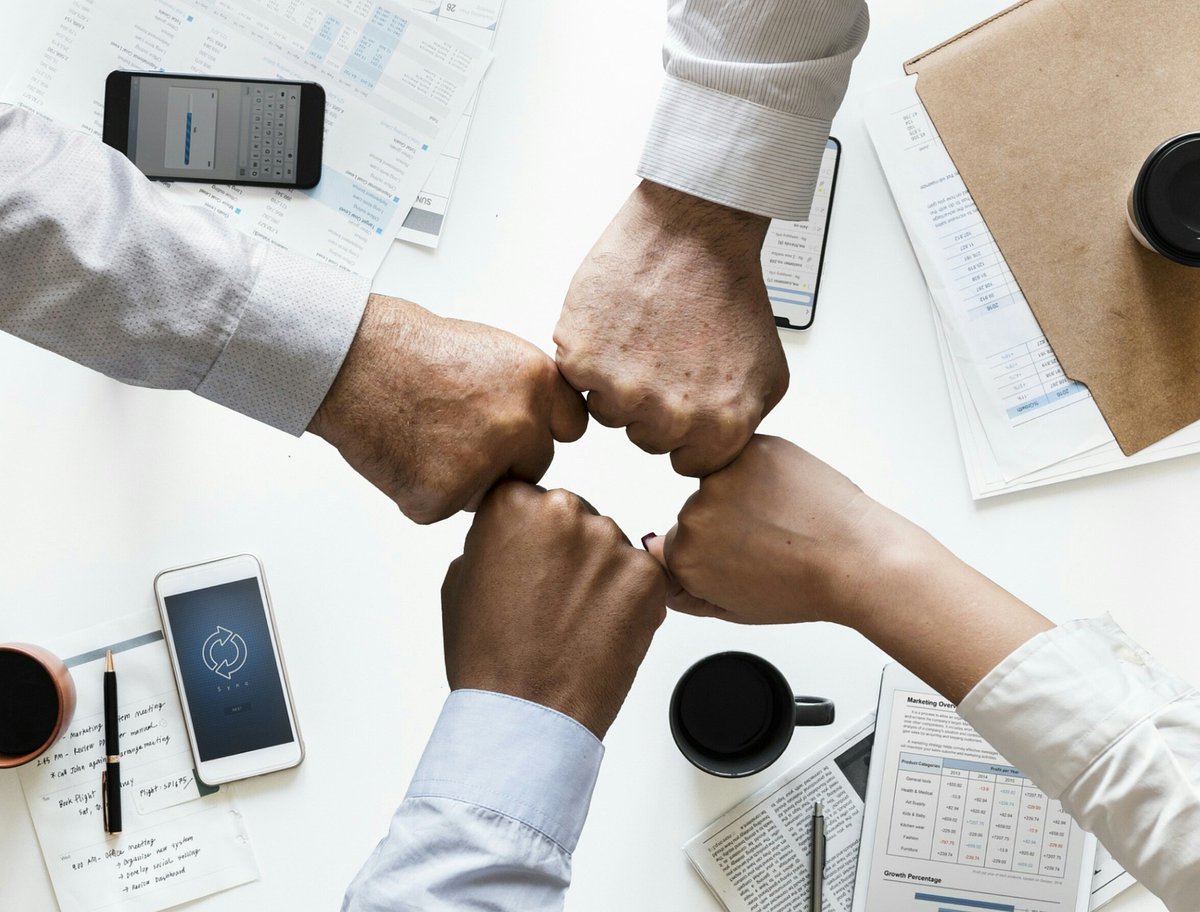 SME_WG_NwEurope's tweet photo. 📢Find some of the most prominent tech #SMEs in #Europe shaping the future of communication networks! ➡️https://t.co/XpcpzFTnnS @6G_SNS
#EU #Technologies #SMEs #NetworldEurope https://t.co/XEk0SPeMys