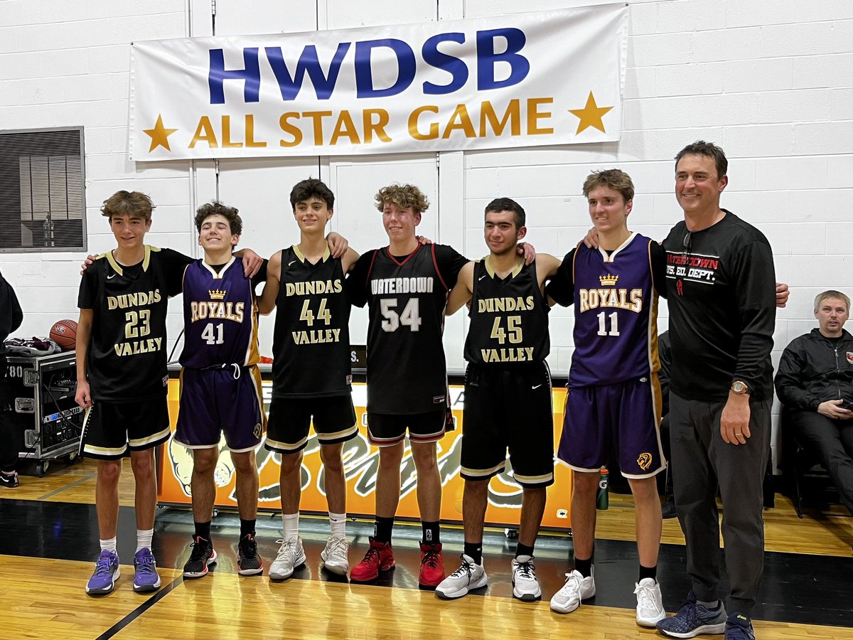 DundasDynamo's tweet photo. U16 boys represents at the HWDSB Jr all star game!! 6 players from Ancaster, Dundas Valley and Waterdown high schools, as well as our esteemed coach Paul Maga, coaching the west team. A very fun game for all! https://t.co/uDPR2NYASW