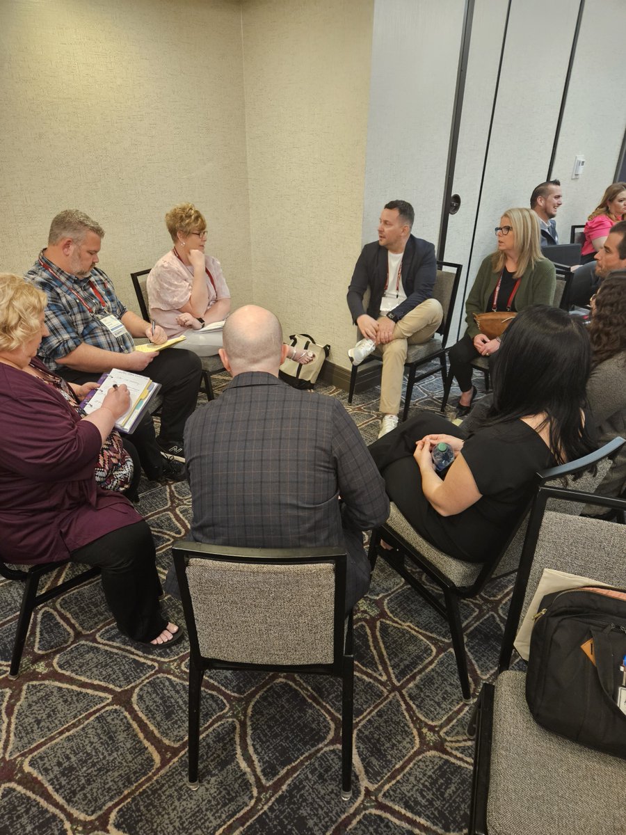 Continuing education leaders had a successful first day! The morning kicked off with a lively panel discussion. Presentations and discussions centered on non-credit programming, ways to reinvent your unit, social identity and more (part 2) #LERNinLasVegas2023  #lifelonglearning